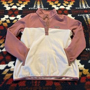 Columbia pull over fleece.